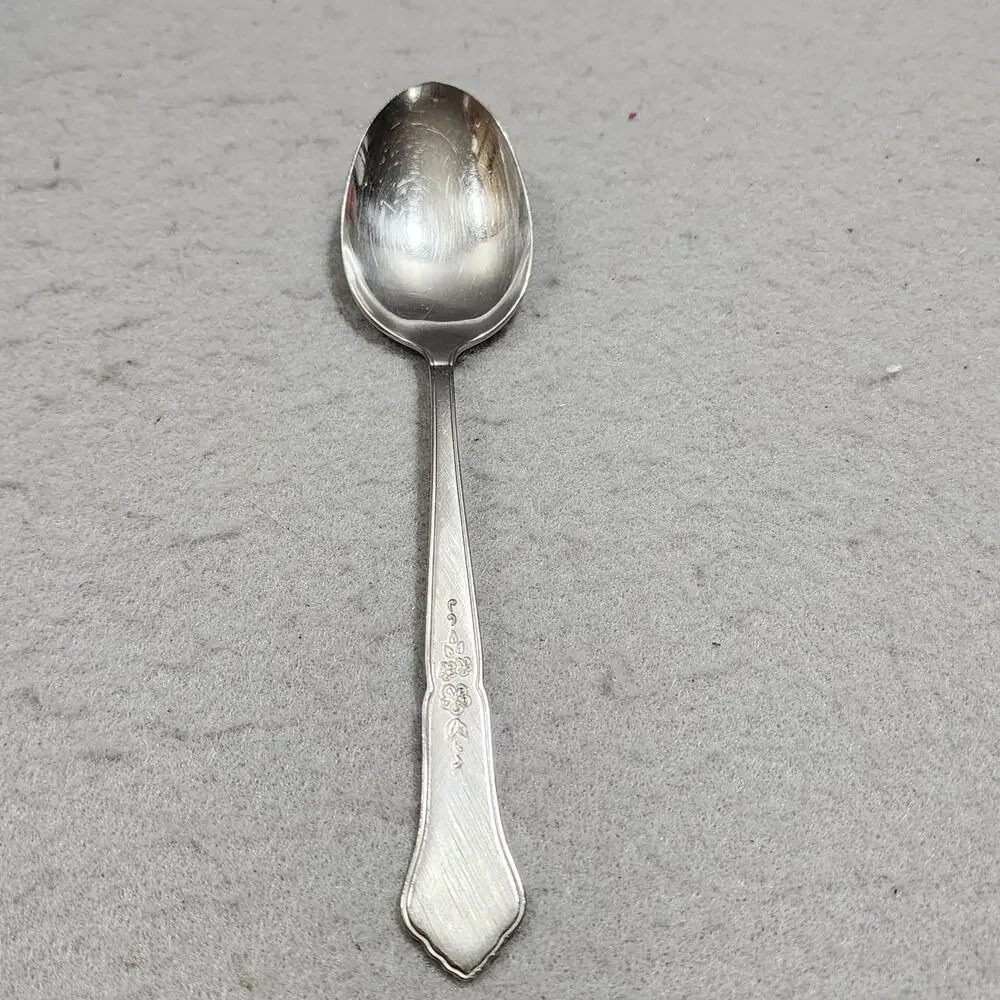 Oneida ASHMORE Floral Design Burnished Handle Dinner Spoon Flatware Replacement